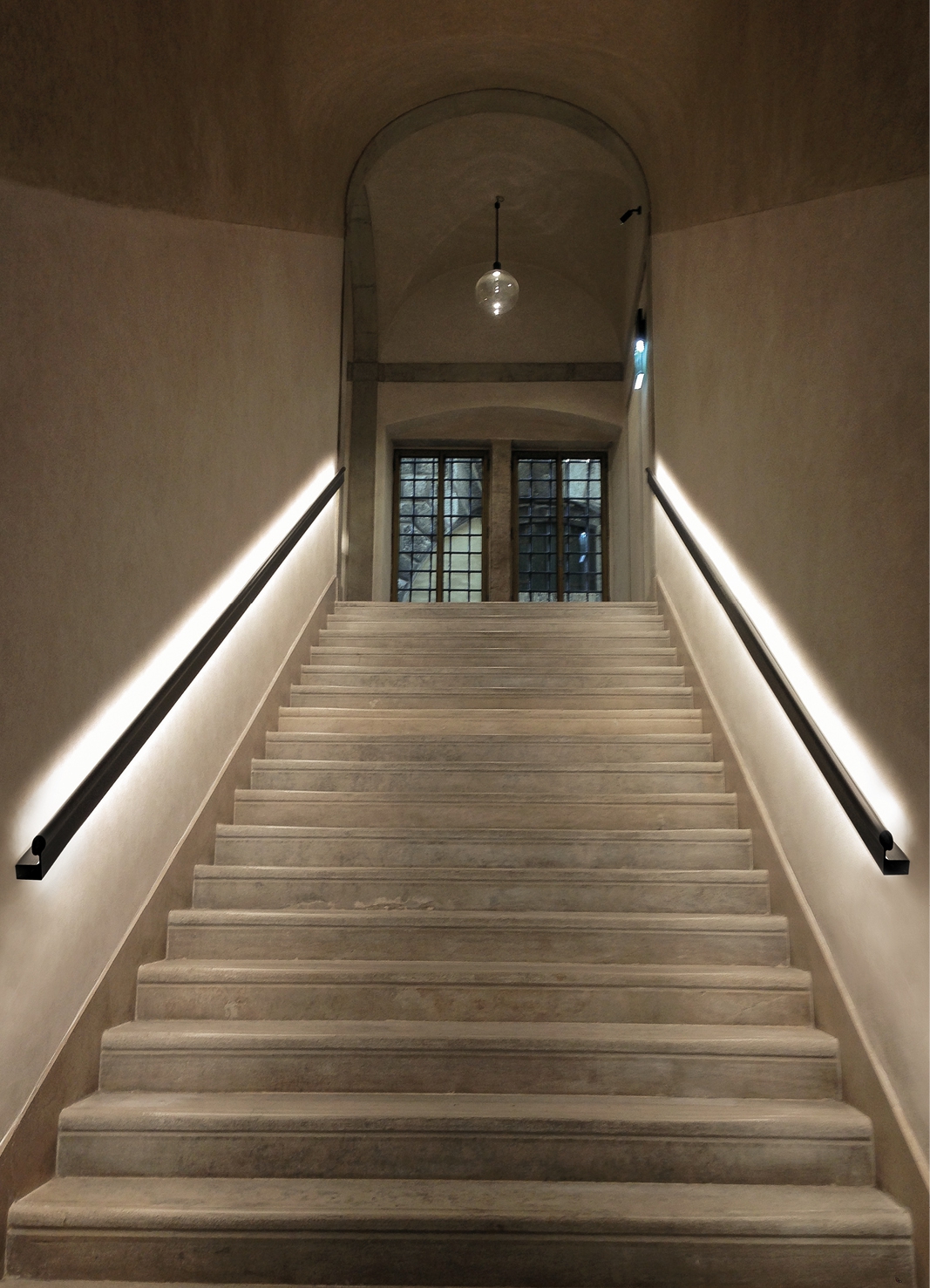 corrimano in luce_img2